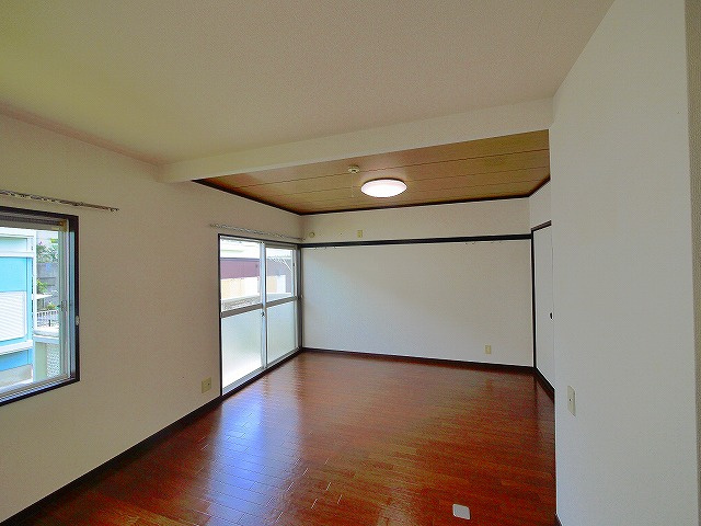 フレグランス左京Bの居間・リビング|ゆったりとした居間です