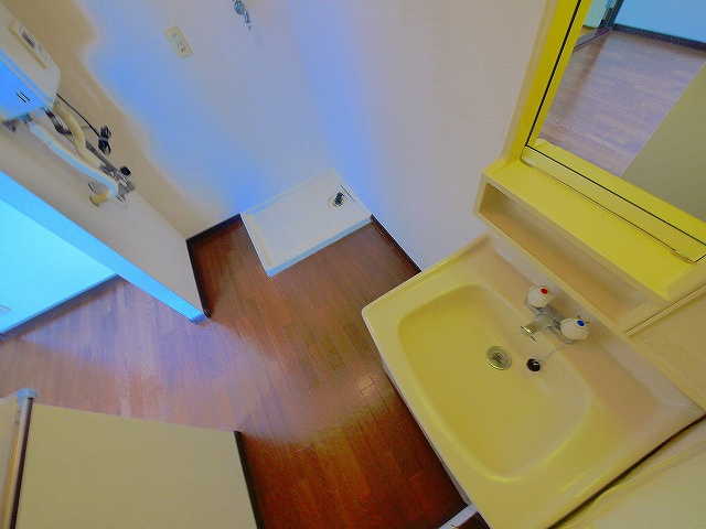 フレグランス左京Bの洗面所|スペースが確保できる洗面所です