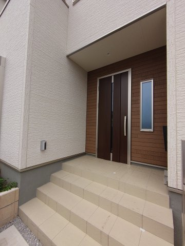 Kolet岩槻城町のエントランス