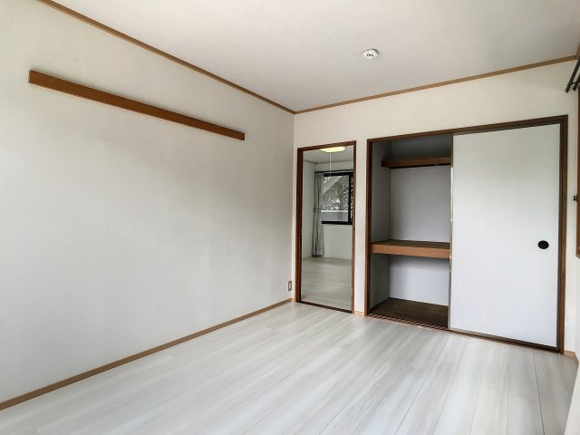 [ｾﾞﾛ賃] キミと育むストーリーの洋室|大きい収納は嬉しい♪