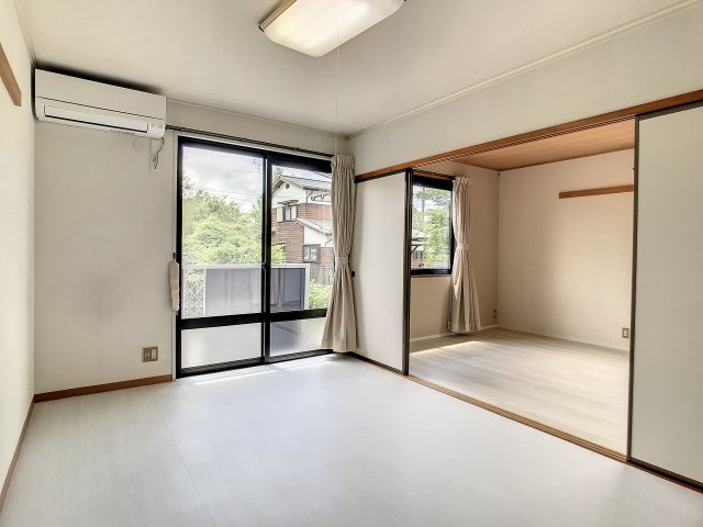 [ｾﾞﾛ賃] キミと育むストーリーの洋室|2部屋襖で区切られているので、
別々で使ってもつなげてもOK！