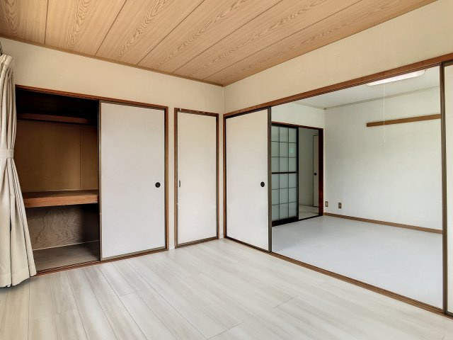 [ｾﾞﾛ賃] キミと育むストーリーの居間・リビング|リノベーションした明るくて柔らかい印象のお部屋です！