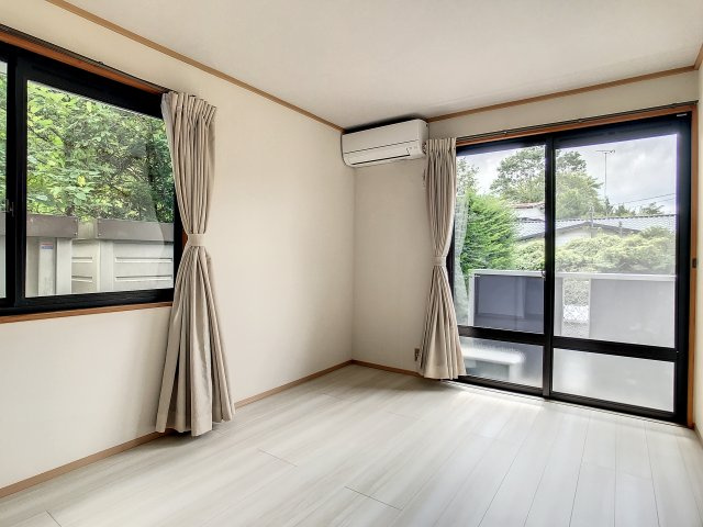 [ｾﾞﾛ賃] キミと育むストーリーの洋室|光もとってもよく入ってきますよ＾＾