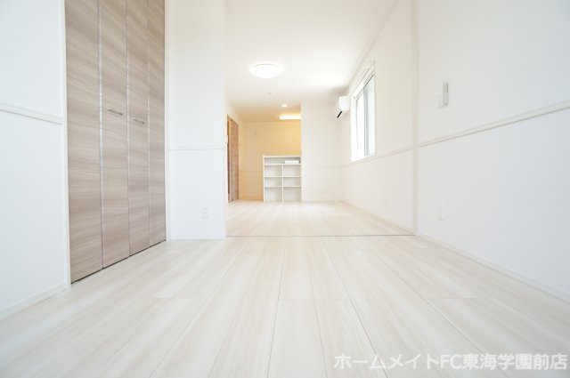 熊本市北区龍田７丁目のアパートの居間・リビング