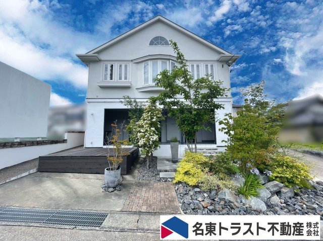 長久手市桜作店舗付住宅の外観