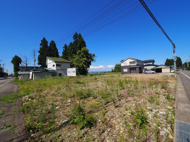  | 【建築条件なし】美郷町本堂城回 290.7坪 角館六号線に面した店舗・事務所・工場・アパート・事業用・投資用土地