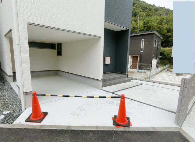 広島市安佐北区可部東４丁目　新築一戸建て（全４棟）の駐車場