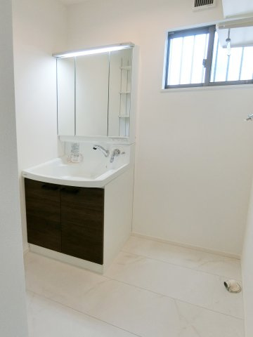 広島市安佐北区可部東４丁目　新築一戸建て（全４棟）の独立洗面台