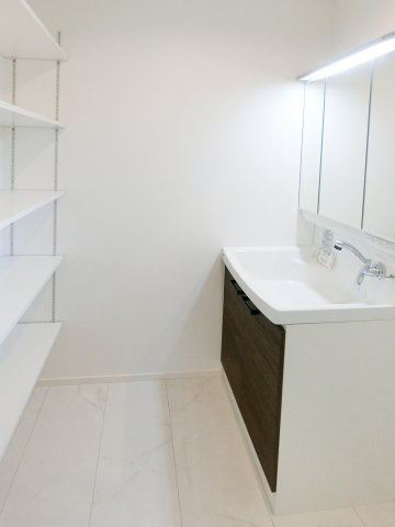 広島市安佐北区可部東４丁目　新築一戸建て（全４棟）の独立洗面台