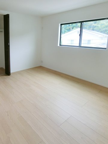 広島市安佐北区可部東４丁目　新築一戸建て（全４棟）の洋室