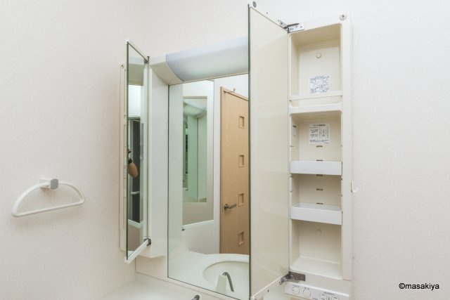 メゾン・ルピナの洗面所