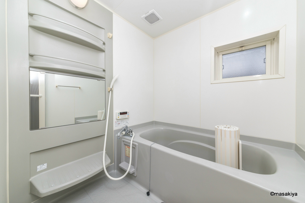 メゾン・ルピナの浴室|お風呂　一坪タイプで広々です。