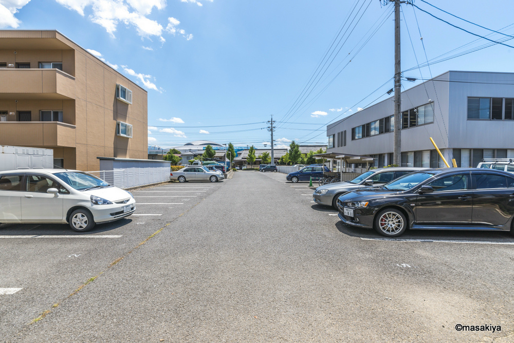 メゾン・ルピナの駐車場|駐車場　2台目有ります。