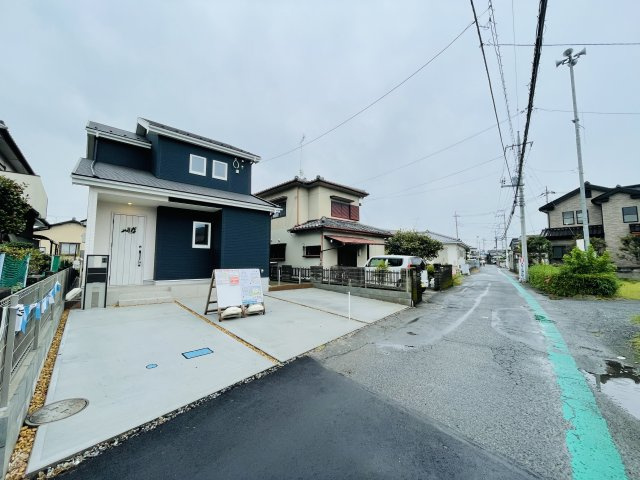 【前面道路含む現地写真】 | 熊谷市上之P6  いろどりアイタウン　中古戸建　