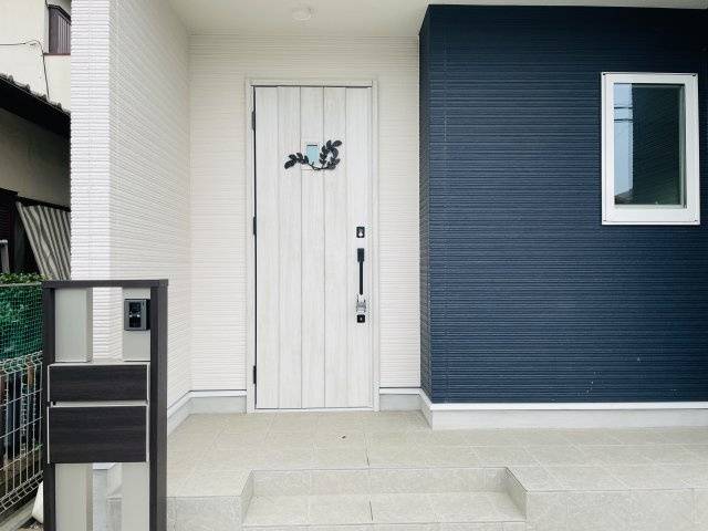 【玄関】 | 熊谷市上之P6  いろどりアイタウン　中古戸建　