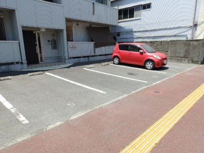 【駐車場】 | アルフォート | 建物前駐車場1台込み