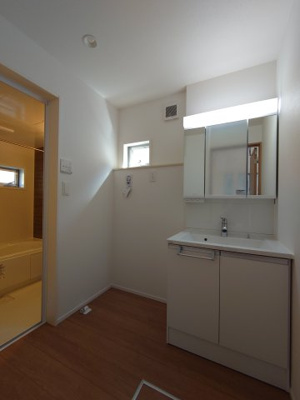 【居間・リビング】 | Kolet岩槻8 | 広い洗面スペース