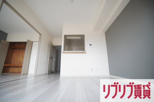 パストラル千葉の居間・リビング