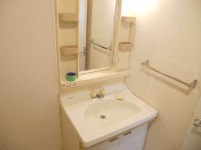 フェニックス堀川の内装|独立洗面台