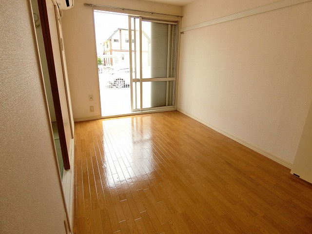 アネックス壱番館の洋室