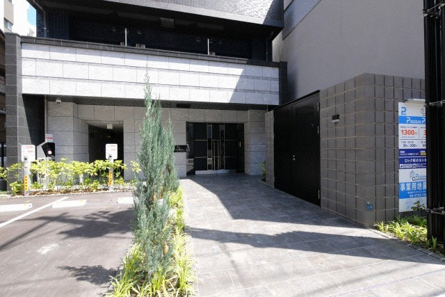 プレサンス松屋町ヴィゴラスのエントランス