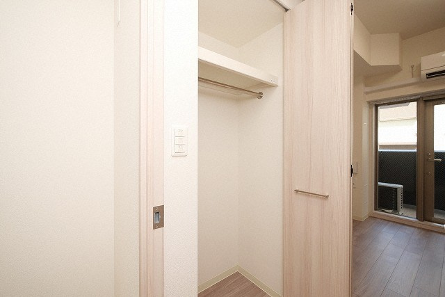 プレサンス松屋町ヴィゴラスの収納