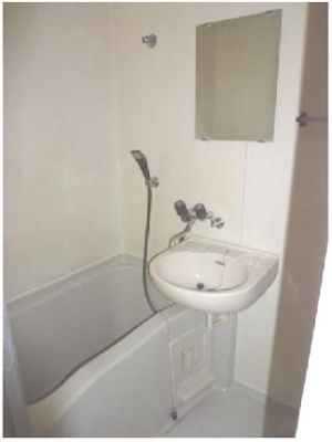 【浴室】 | カーサ京町 | 落ち着いた空間のお風呂です