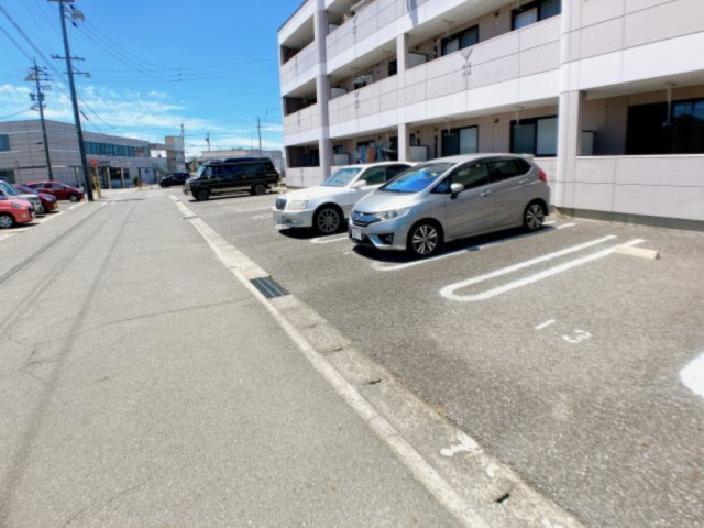 Ｐｒｉｍｅ-ｒｏｓｅの駐車場