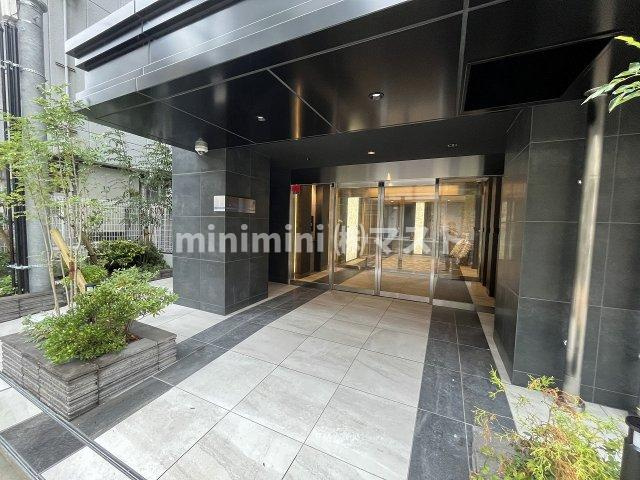 ラ・ピシーヌ南堀江のエントランス