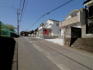 【前面道路含む現地写真】