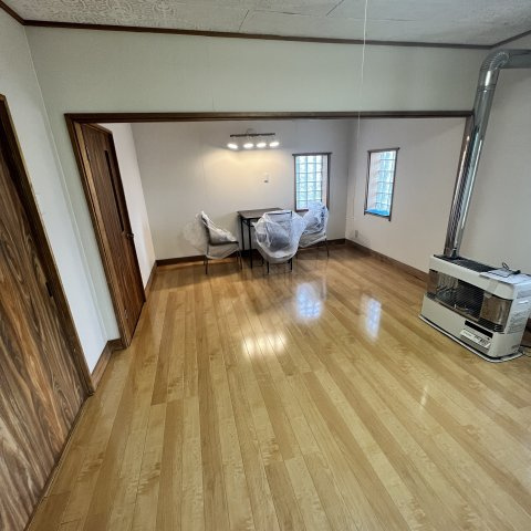 室蘭市絵鞆町3丁目6-18戸建の内装