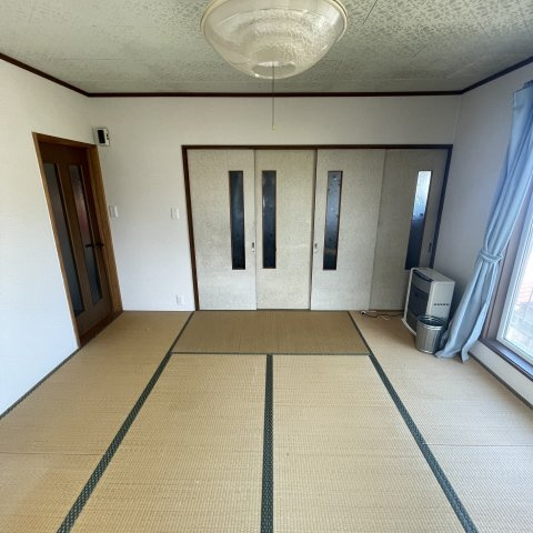 室蘭市絵鞆町3丁目6-18戸建の内装
