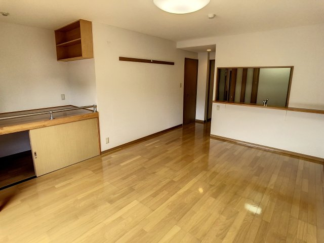 エイペクスアライの洋室