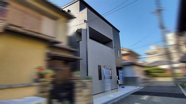 箕面市桜井２丁目の新築一戸建の前面道路含む現地写真