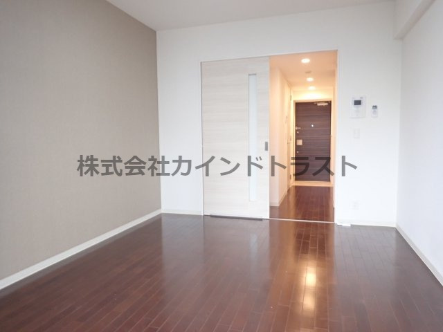 レジデンス中之島公園の居間・リビング