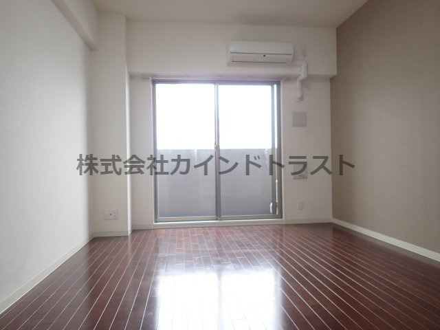 レジデンス中之島公園の居間・リビング