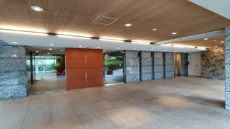 【エントランス】