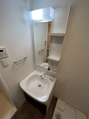 【洗面所】 | ロイヤルクォーターⅡ | ※同シリーズ参考画像