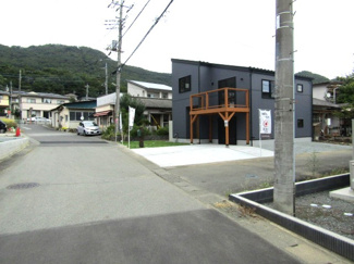 【前面道路含む現地写真】 | 前面道路含む現地写真です