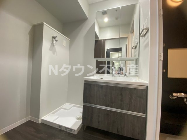 【洗面所】 | さくらHills NISHIKI Platinum Residence | 忙しい朝には欠かせない洗面所です