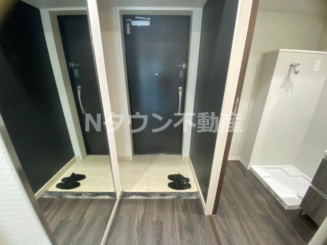 【玄関】 | さくらHills NISHIKI Platinum Residence | ゆったりとした玄関です