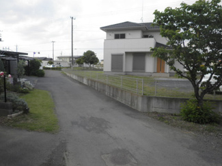 【前面道路含む現地写真】 | 前面道路含む現地写真です