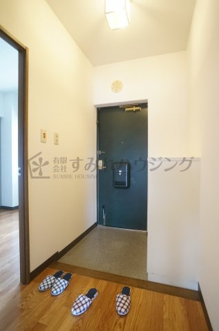 マルシェ伊丹の玄関|参考、同建物・同間取りの号室