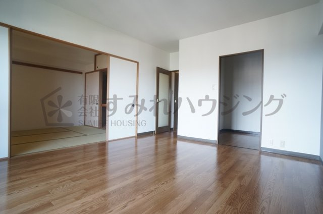 マルシェ伊丹の居間・リビング|参考、同建物・同間取りの号室