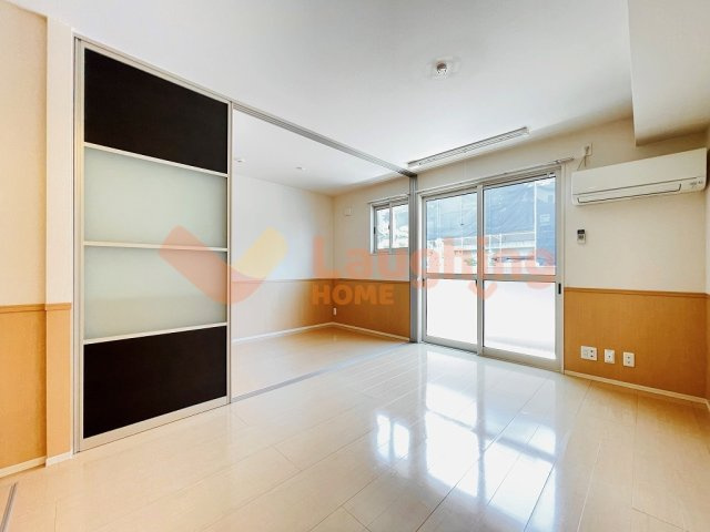 プレミスト B棟の居間・リビング|おしゃれなリビングです