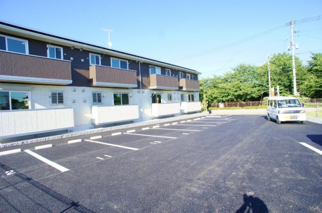 プレミスト B棟の駐車場|車をお持ちの方に嬉しい駐車場付きの物件です