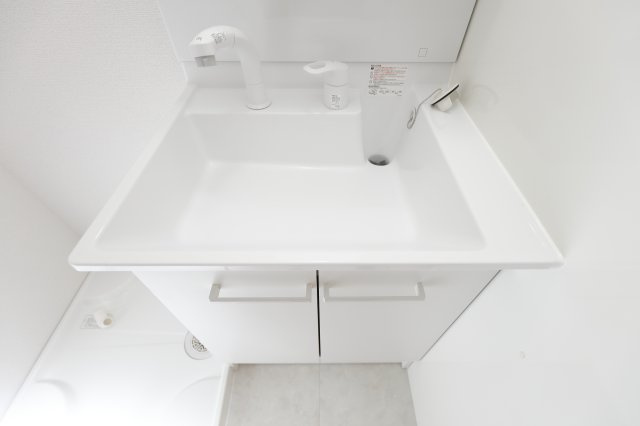 アヴァンス西小岩の洗面所
