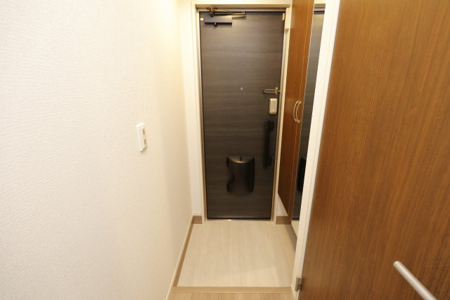 アヴァンス西小岩の玄関