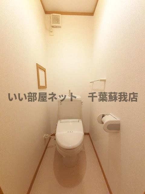 ヒルトップビューＢのトイレ|ゆったりとした空間のトイレです