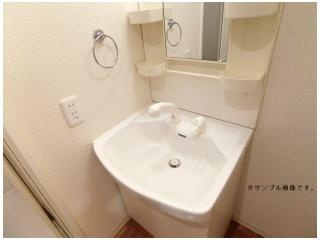 【洗面所】 | ニューロング博多 | ※写真や図と実際の現状とが異なる場合は現状を優先させていただきます。
